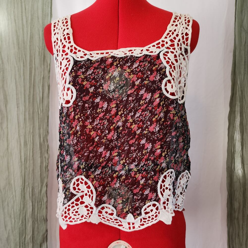 Crystal K White Lace Floral Shear Sleeveless Summer Blouse Size M